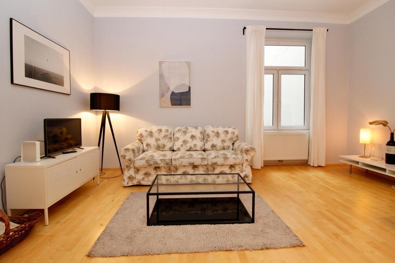 Classy Apartment In The Heart Of Vienne Extérieur photo
